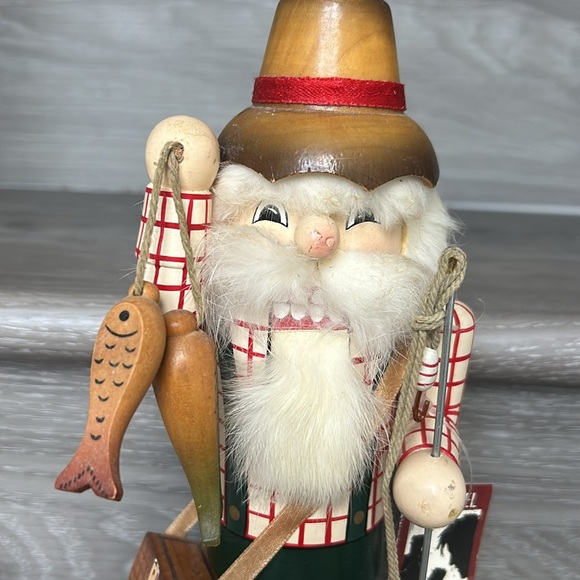 🖤Michael Wolfe 11.5” Christmas Nutcracker Fisherman - Picture 3 of 17